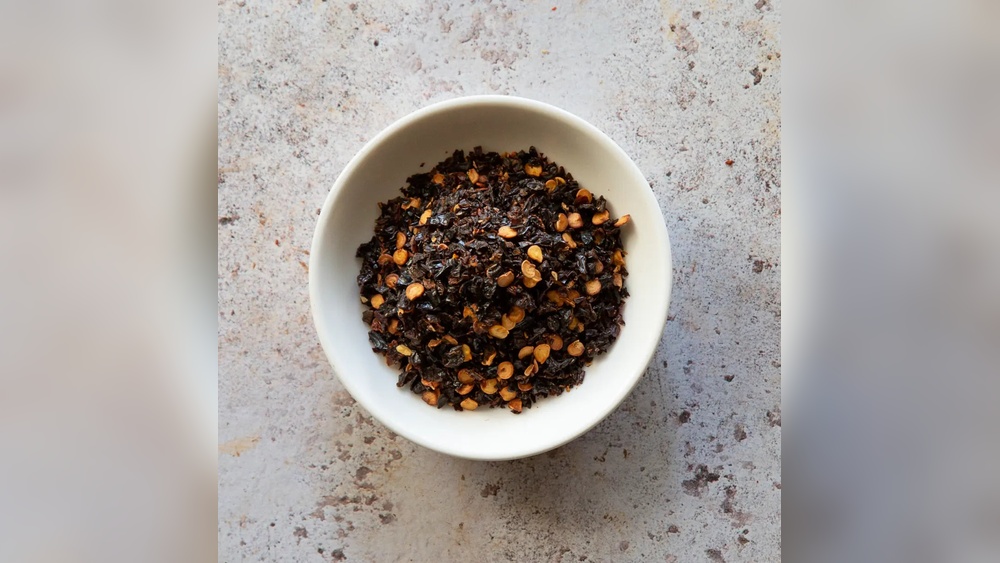 Spicing Up Your Hummus: Why a Pinch of Cameroonian Black Pepper Changes Everything.